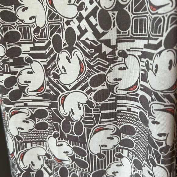 MICKEY MOUSE LuLaRoe Tee Scoop Neck 3XL - Picture 6 of 8